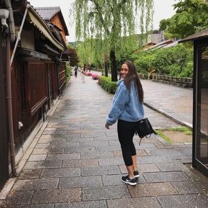 Meet your Posher, Kayla